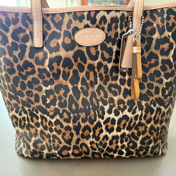 Coach Leopard Pattern Tote Bag - Picture 2 of 16
